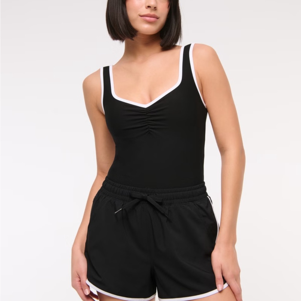 Abercrombie & Fitch YPB motionTEK Hybrid Onesie